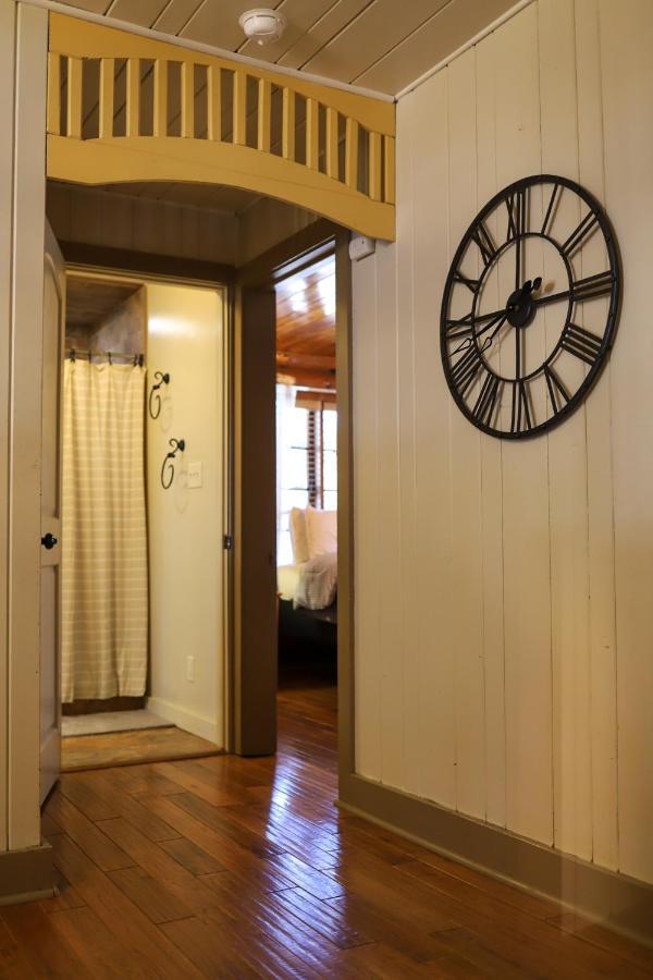 Historic Log Cabin #14 At Horse Creek Resort Rapid City Buitenkant foto